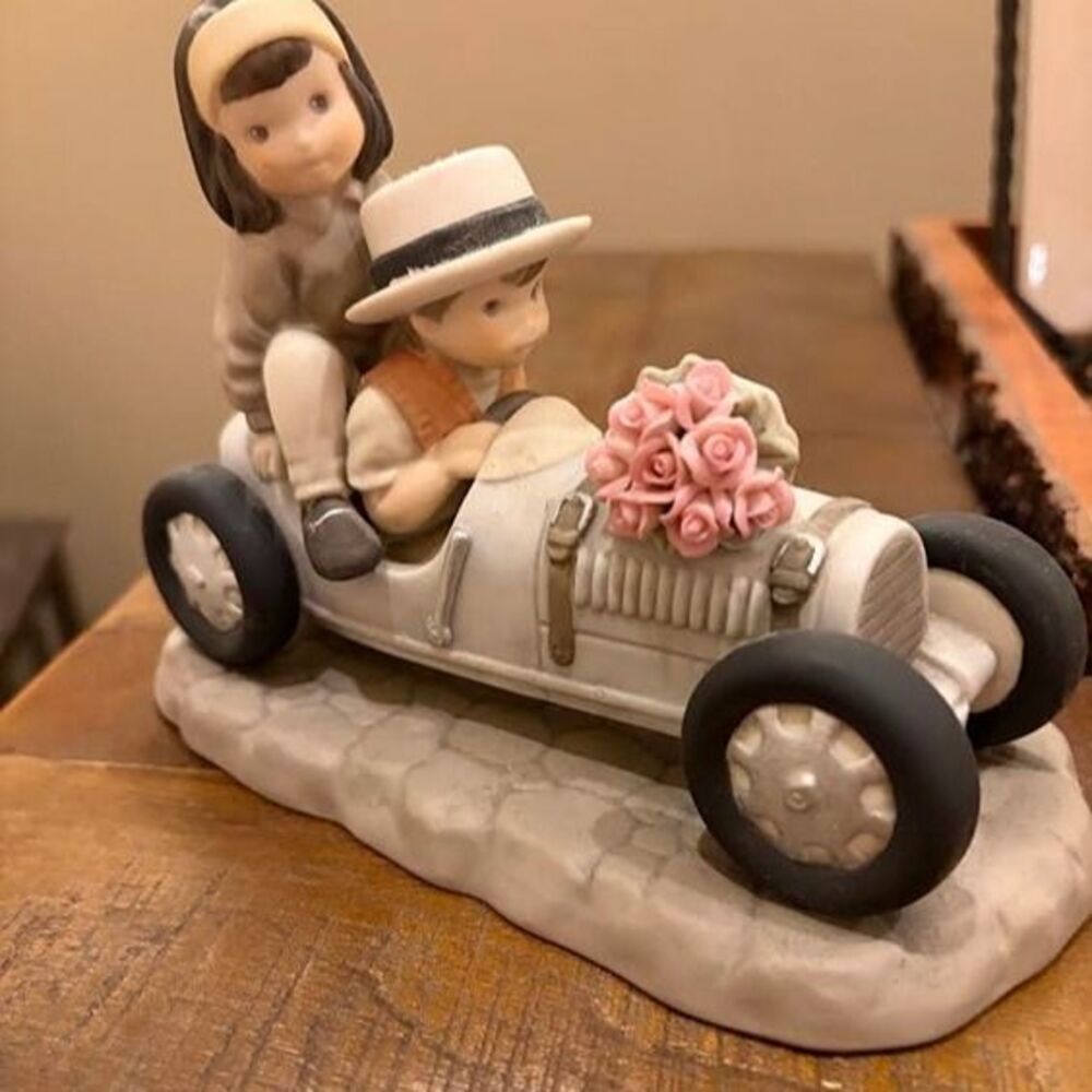 Rare Kim Anderson You Make My Heart Race Figurine